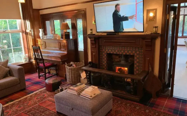 Torrs Warren Country House Hotel