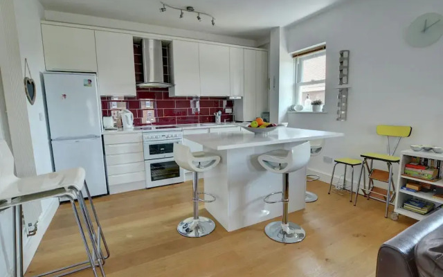 Modern Apartment in Deal Kent With Parking