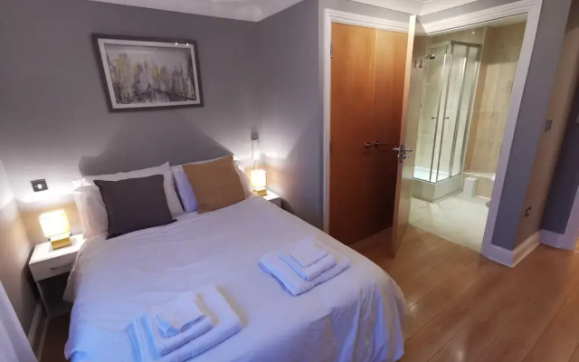 The Qube Apartments Sleeps 6 Parking