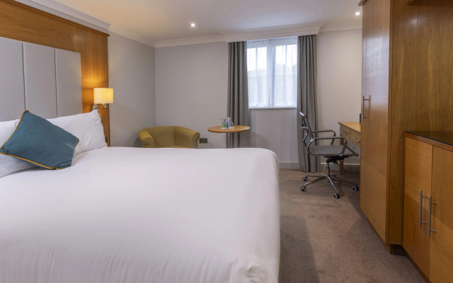 Crowne Plaza East Midlands Airport by IHG