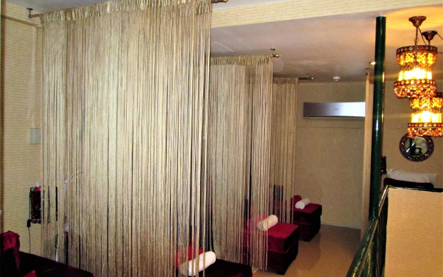 Uptown Condotel