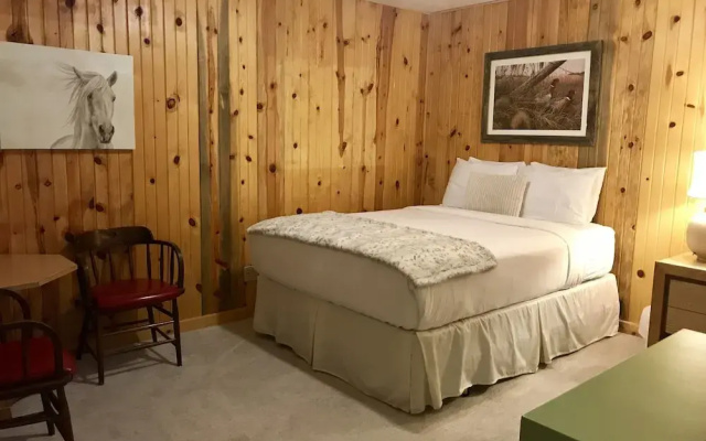 Colter's Lodge