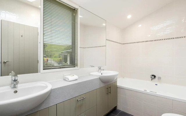 Amberley Retreat
