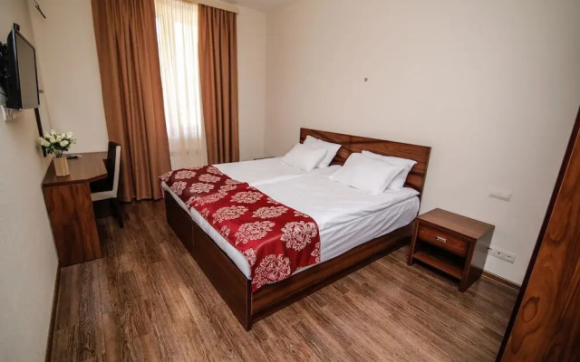 Hills Hotel