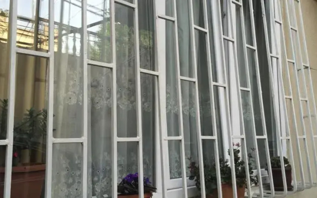 Mano