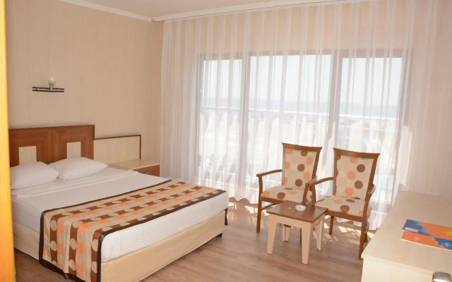 Calido Sol Hotel