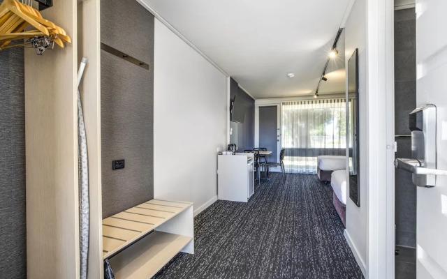 The Gateway Hotel