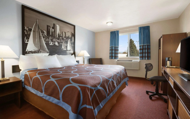 Super 8 by Wyndham Bellingham Airport/Ferndale