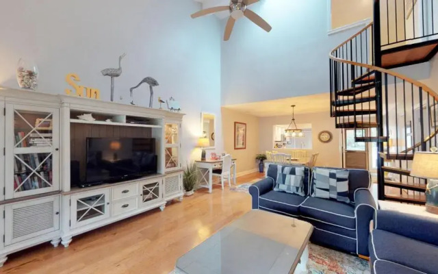 495 Captains Cove