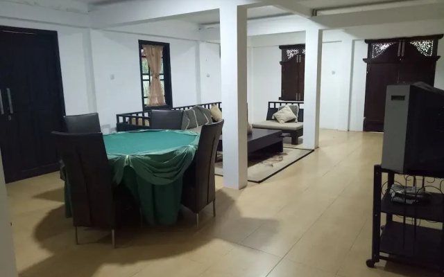 T-Rooms Homestay Bandara