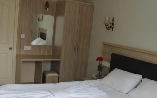 Bonjour Hotel