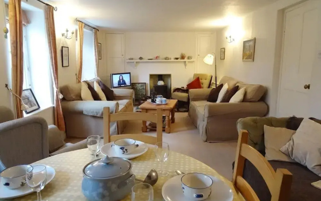 1 Rose Cottages