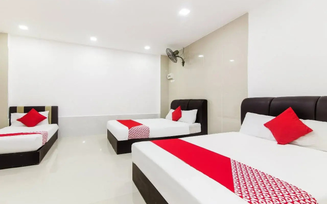 OYO 414  Adiff Palace Hotel