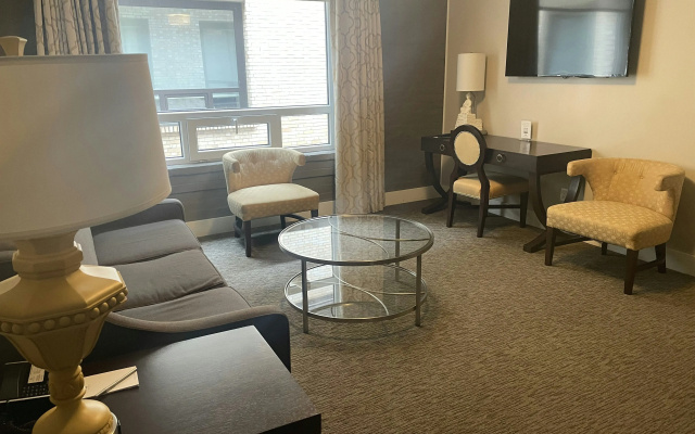 Mark Spencer Hotel