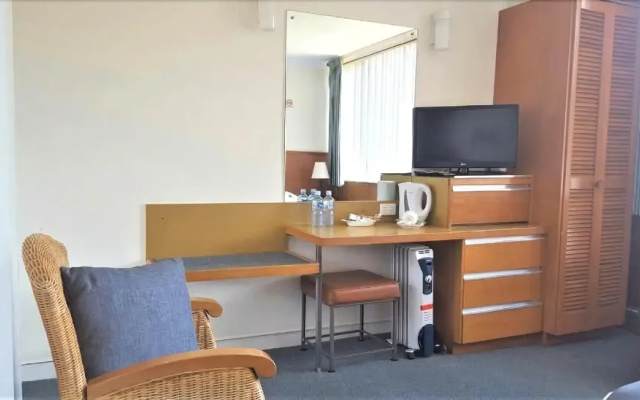 Mt Lyell Motor Inn
