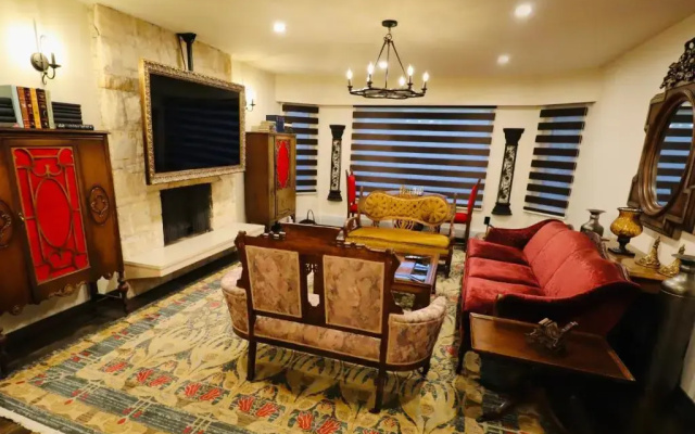 Neocolonial Nouveau Kensington Vacation Home