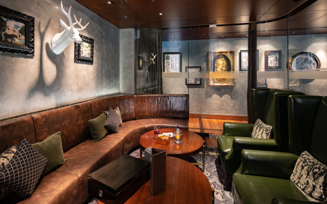 Hotel Indigo Bangkok Wireless Road by IHG