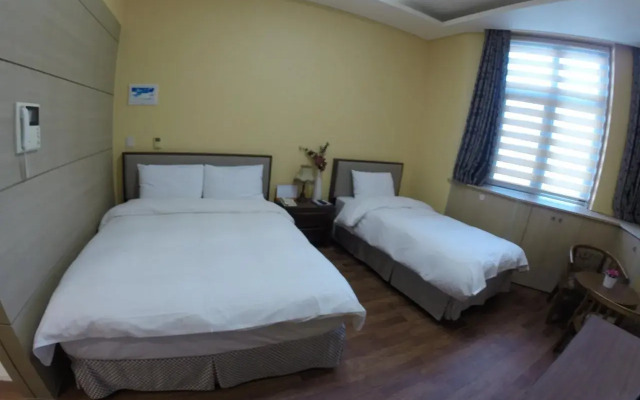 Residence & U