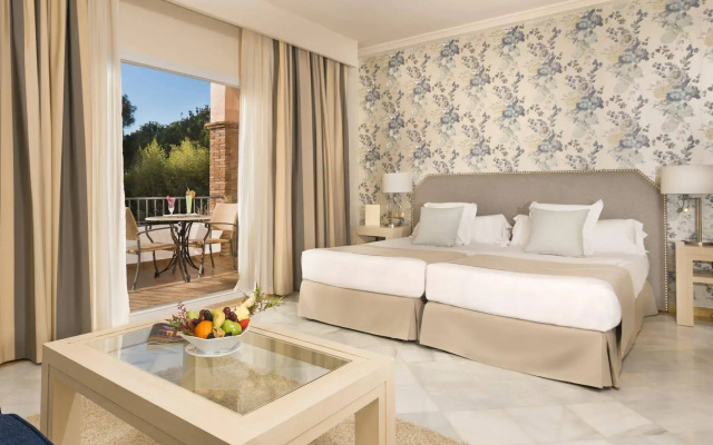 La Cala Resort