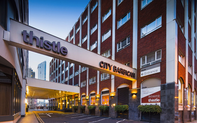 Отель Thistle Barbican Shoreditch вид на фасад