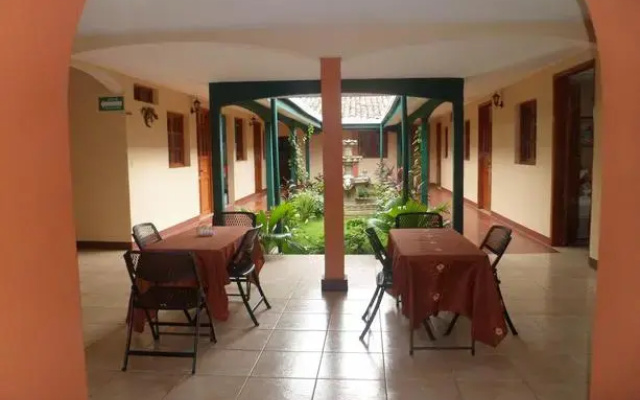 Hotel Leon del Sol