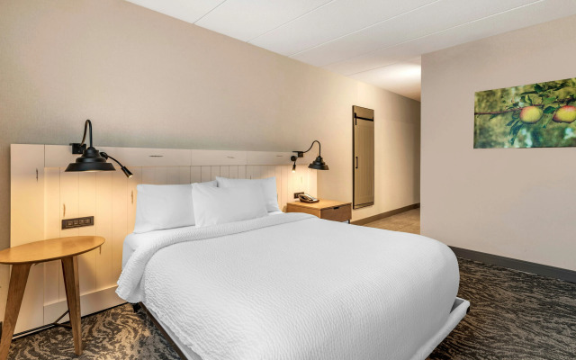 Fairfield by Marriott Inn & Suites Providence Airport Warwick