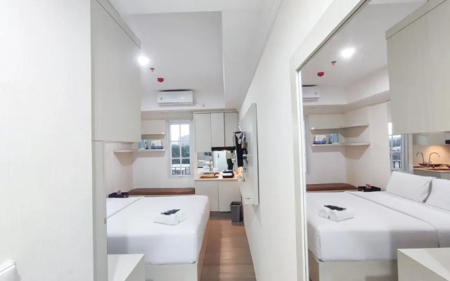 Warm And Cozy Style Studio Room At Paltrow City Apartment