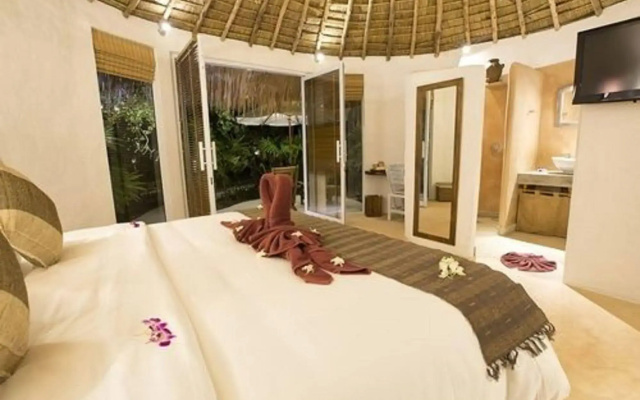 Eden Beach Bungalows