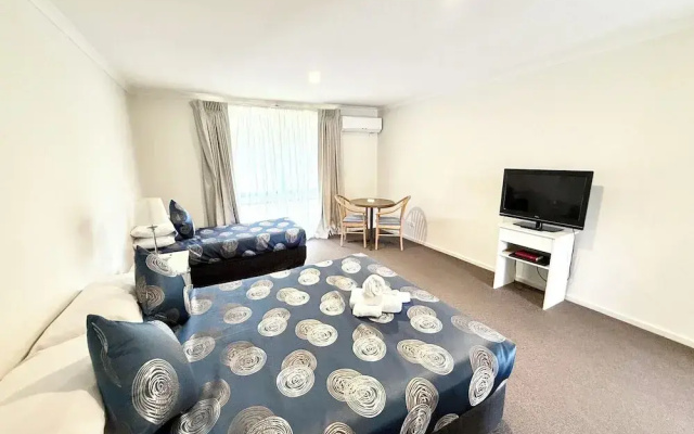 Redgum Motel