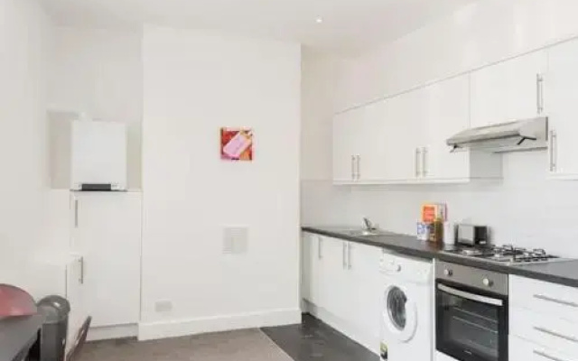 Kennington Apartment A/Apartment