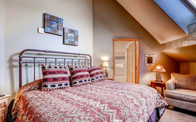 Jackpine & Black Bear Condos by Vail Resorts