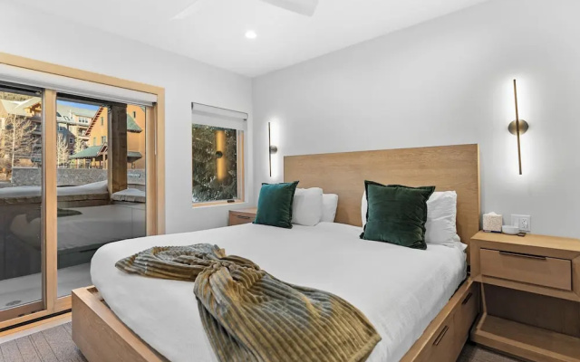 Ina's Way Townhomes, Unit D