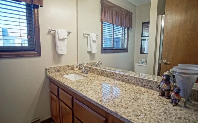 Shadow Run D-309 2 Bedroom Condo