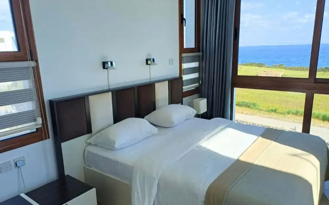 Luxurious Villa With Breathtaking Seaview