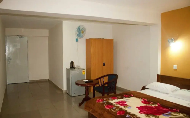 Modak Royal Hotel