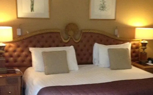 The Mount Royale Hotel