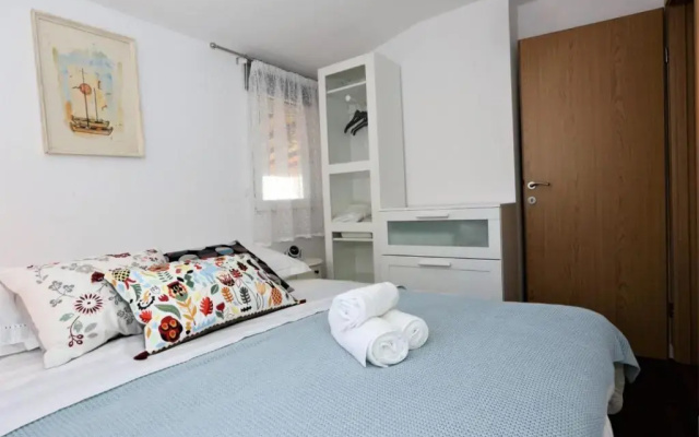 Relax House