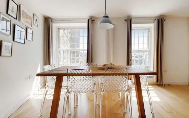 Apt - Sleeps 4 - Pets Ok - Roof Garden