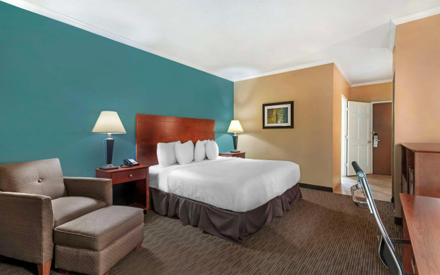 Best Western Plus Plattsburgh