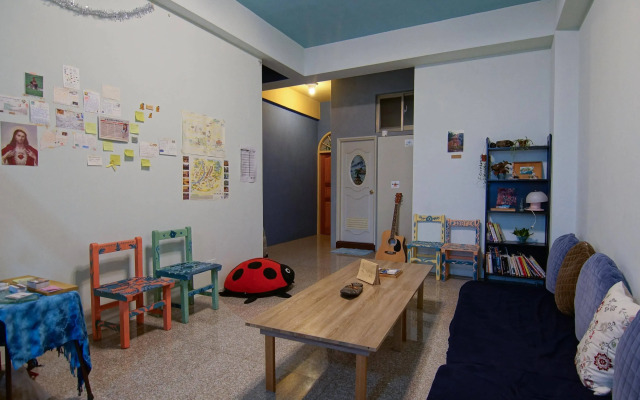 Fish hostel