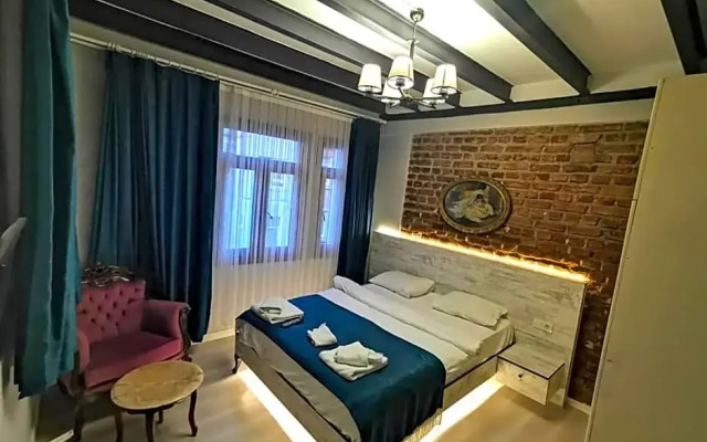 Neva River Flats Taksim