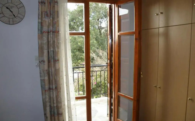 Triopetra Martha Giannis Stone House