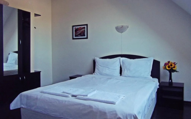 Hotel Enchevi