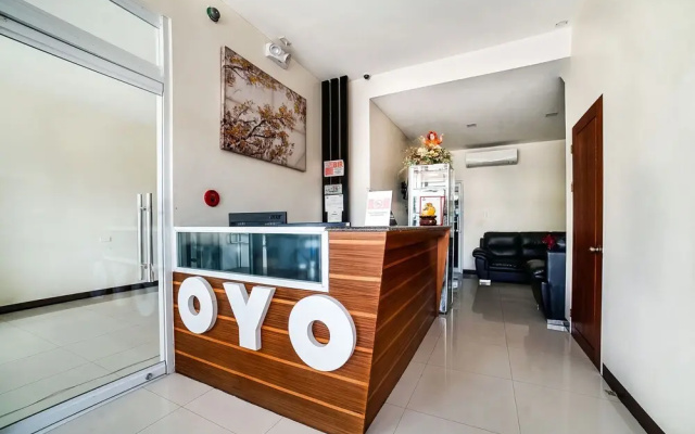 OYO 256 Sakura Suites