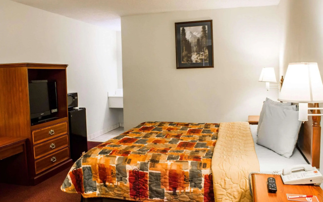 Econo Lodge Goldsboro Hwy 70