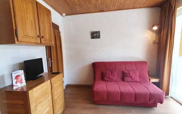 Alpine Apartment for 8 Guests