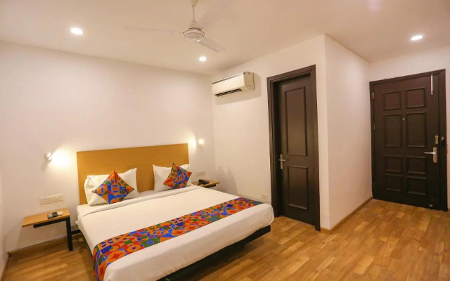 F9 Paschim Vihar by Fabhotel