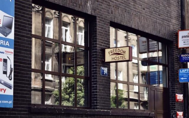 Отель Freedom Hostel Польша, Краков - - забронировать отель Freedom Hostel, цены и фото номеров вид на фасад
