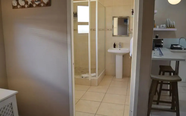Caulfield self Catering