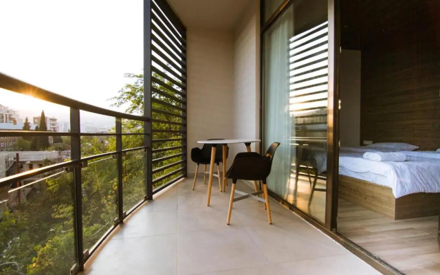 Standard Double room (full double bed) · Victoria Inn Tbilisi Hotel — photo 4